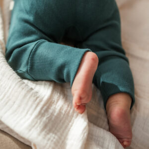 Rib Strampler "Eli" dark green – Bild 4